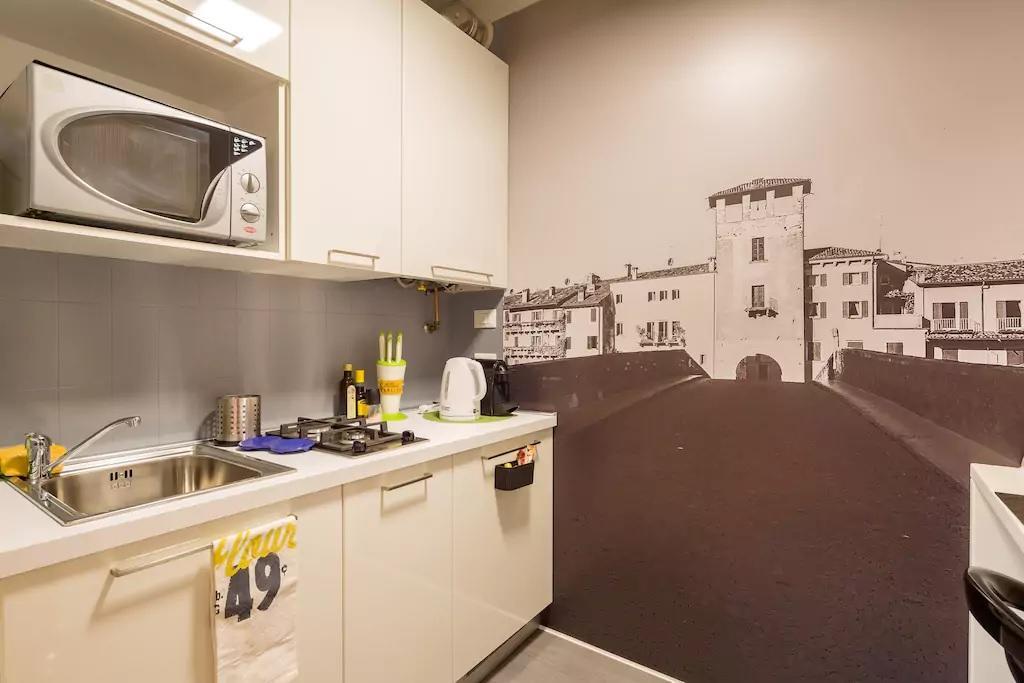 Stone Bridge Apartment
